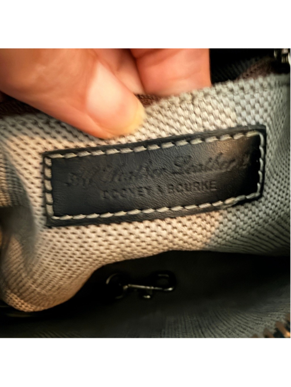Dooney & Bourke Black Pebbled Leather Shoulder Bag Hobo Zip Top Small - Picture 3 of 16